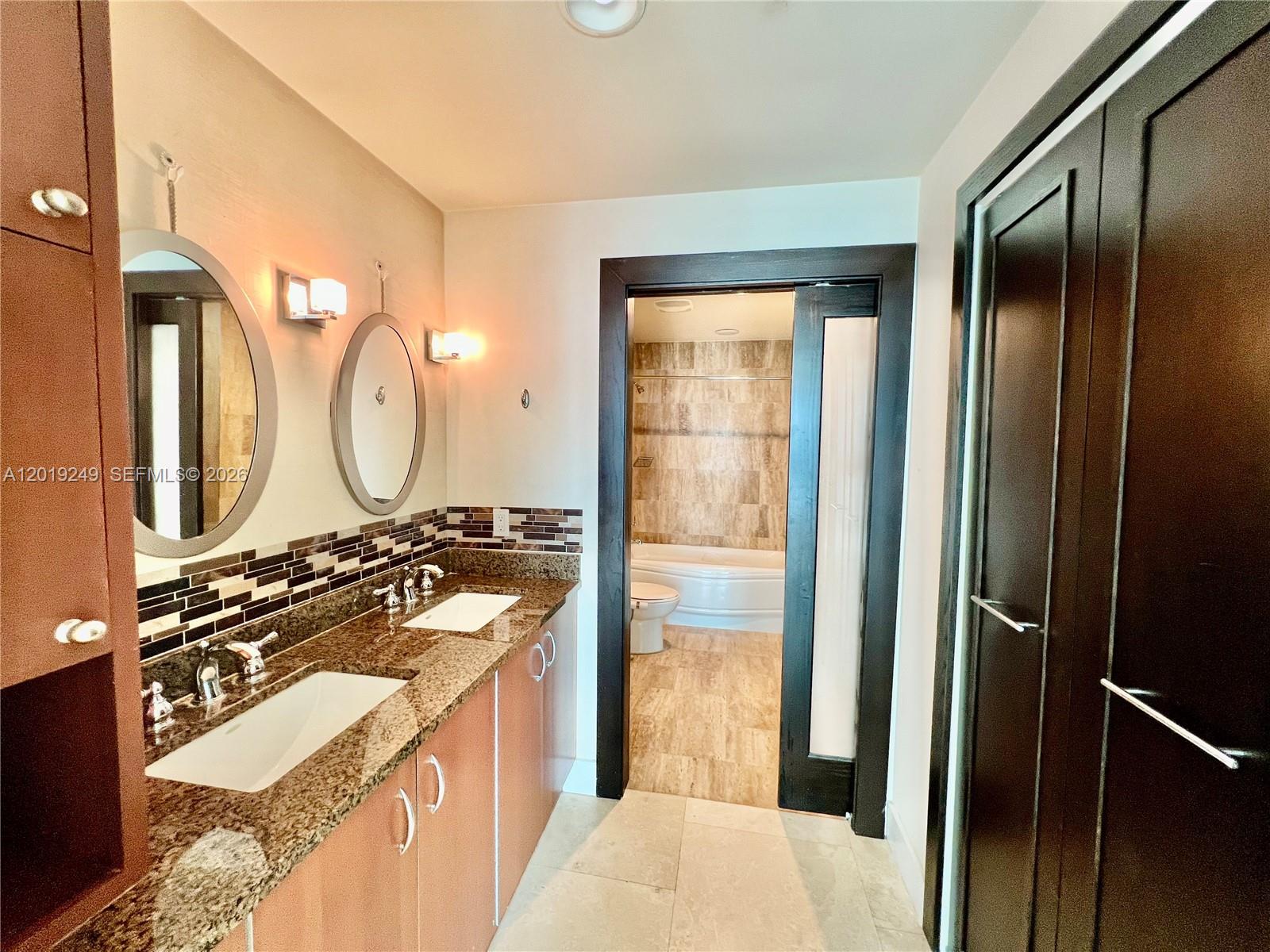 300 S Biscayne Blvd #2606 Miami, FL 33131