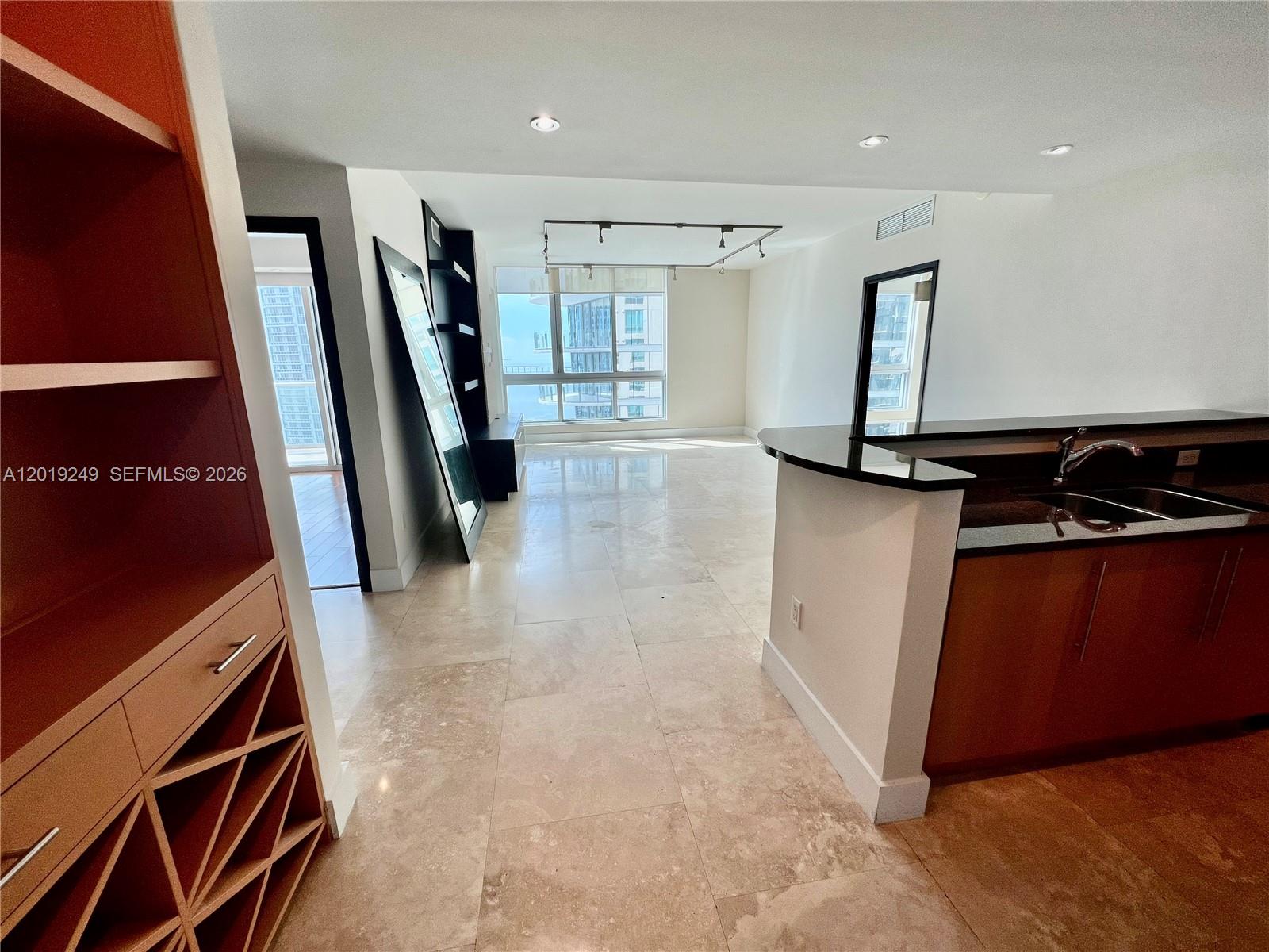 300 S Biscayne Blvd #2606 Miami, FL 33131