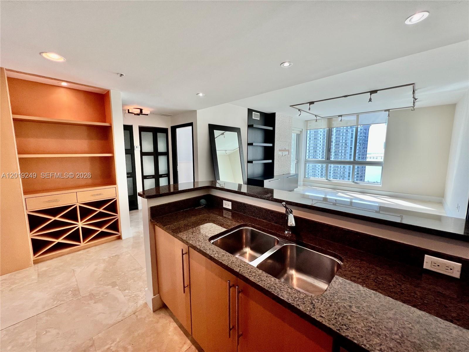 300 S Biscayne Blvd #2606 Miami, FL 33131