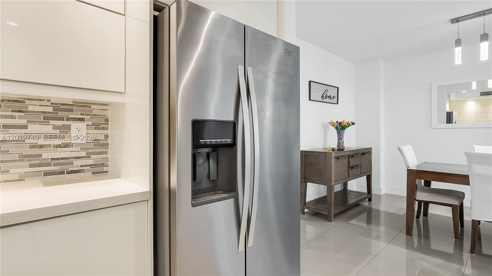 image Arlen House Condo17