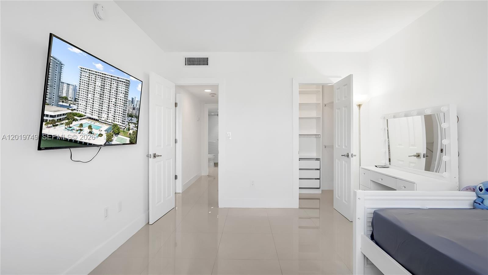 image Arlen House Condo30