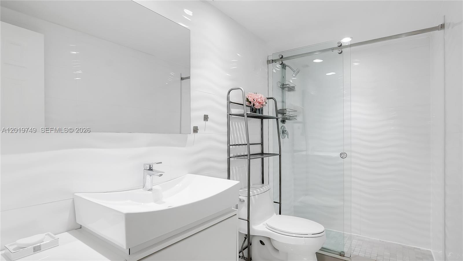 image Arlen House Condo32