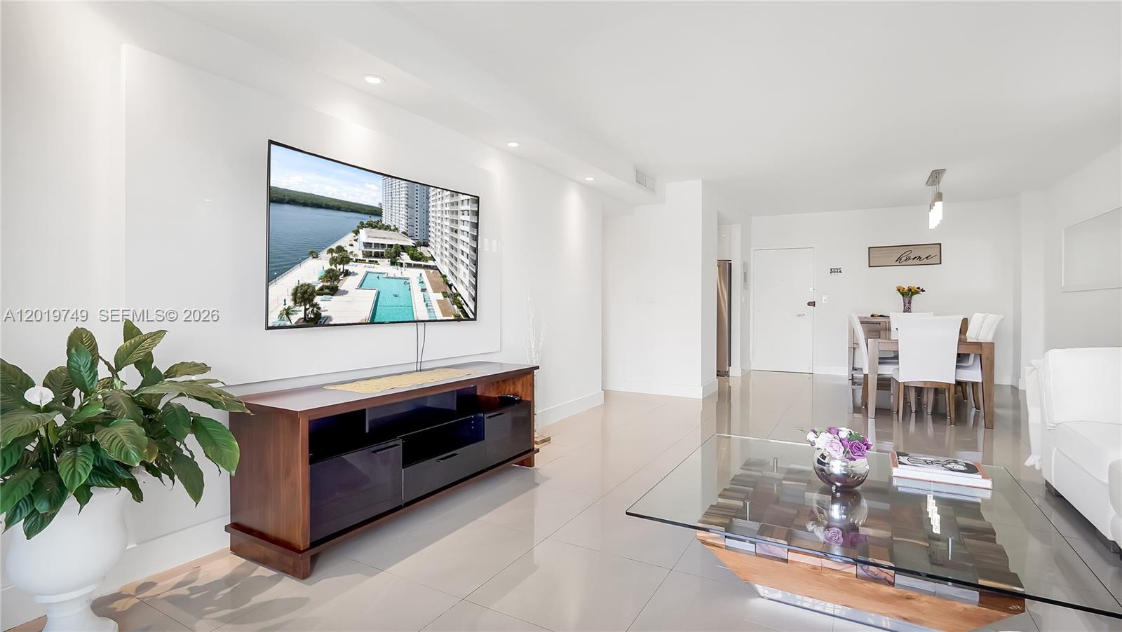 image Arlen House Condo8
