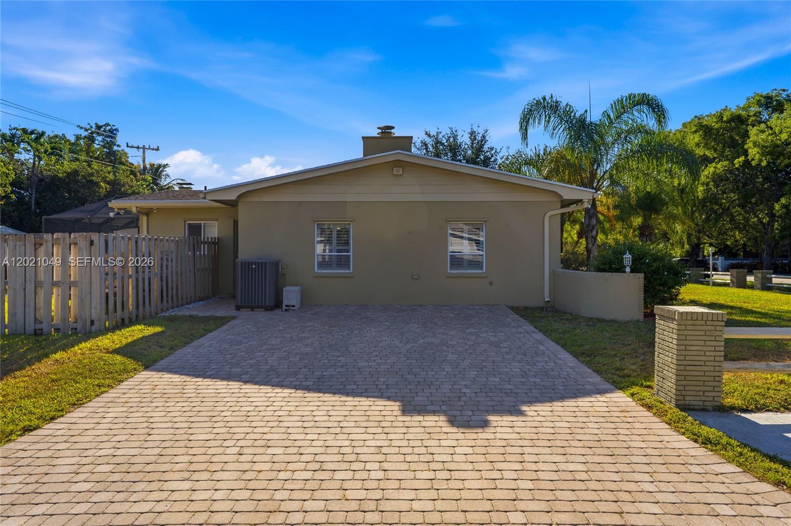 8495 SW 160th St Palmetto Bay, FL 33157