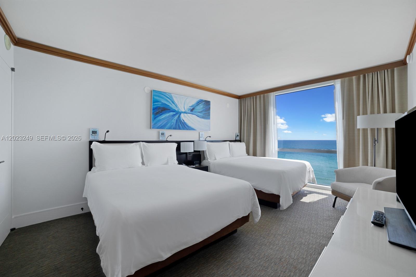 6801 Collins Ave #705 (Door 722) Miami Beach, FL 33141