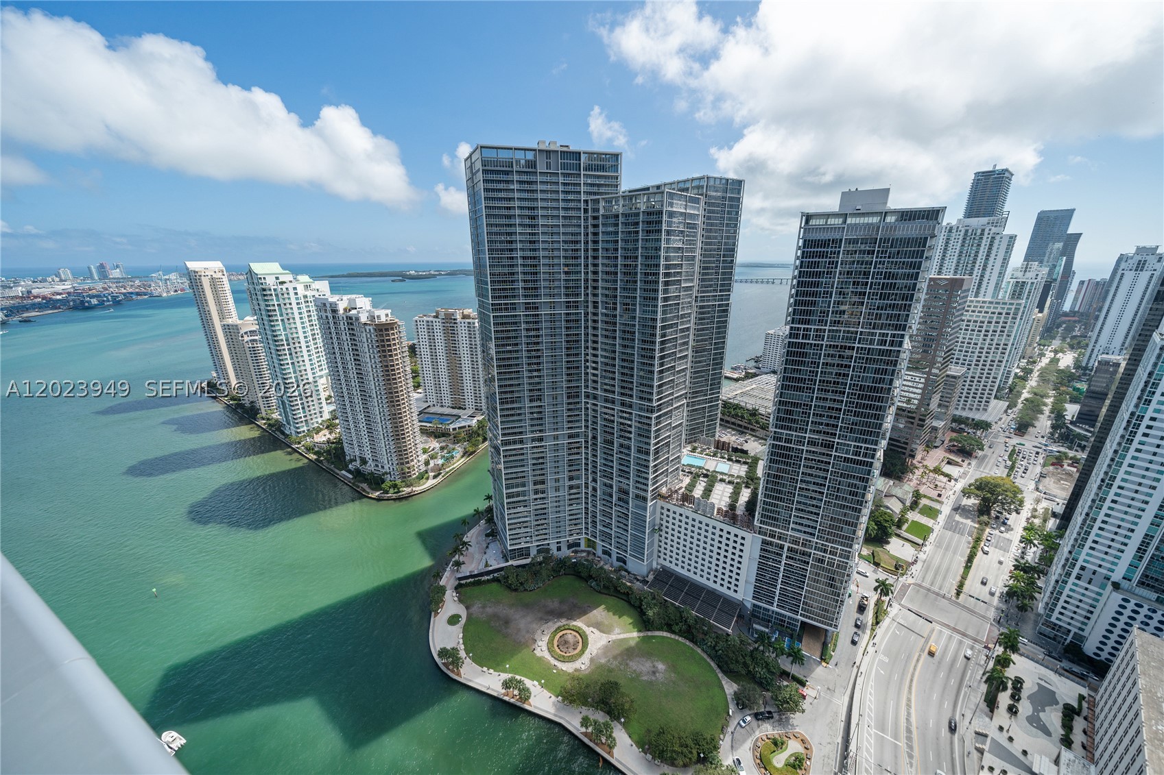 image Epic Residences0