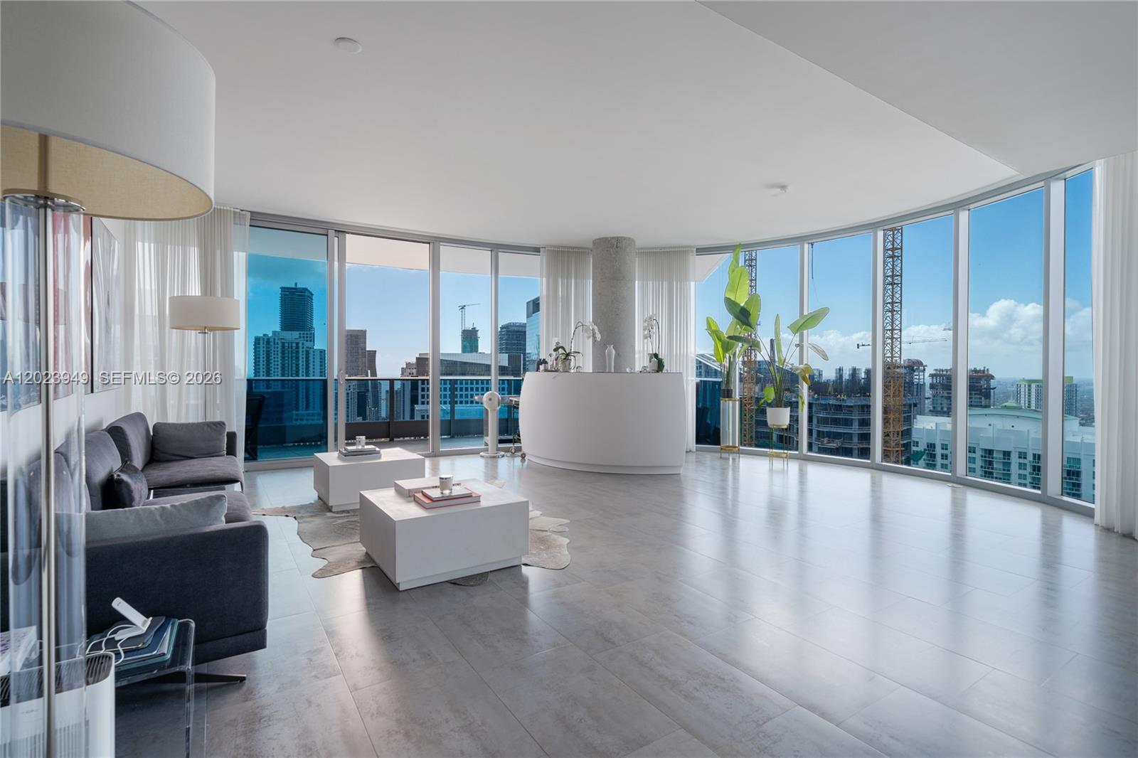 200 Biscayne Blvd Way #4902 Miami, FL 33131