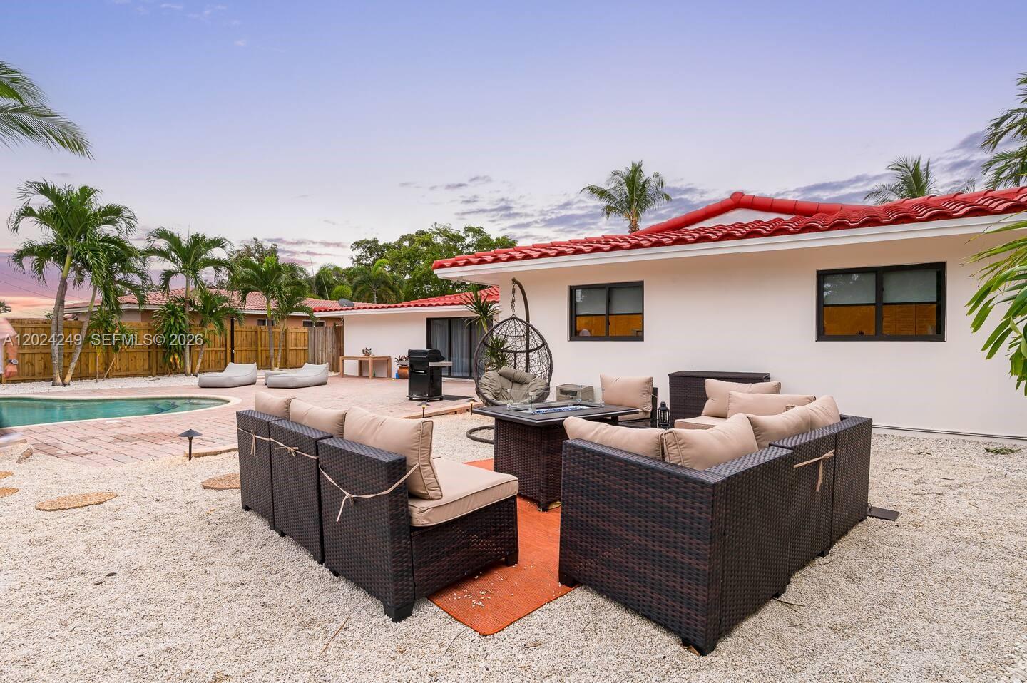 5250 NE 15th Ave Fort Lauderdale, FL 33334