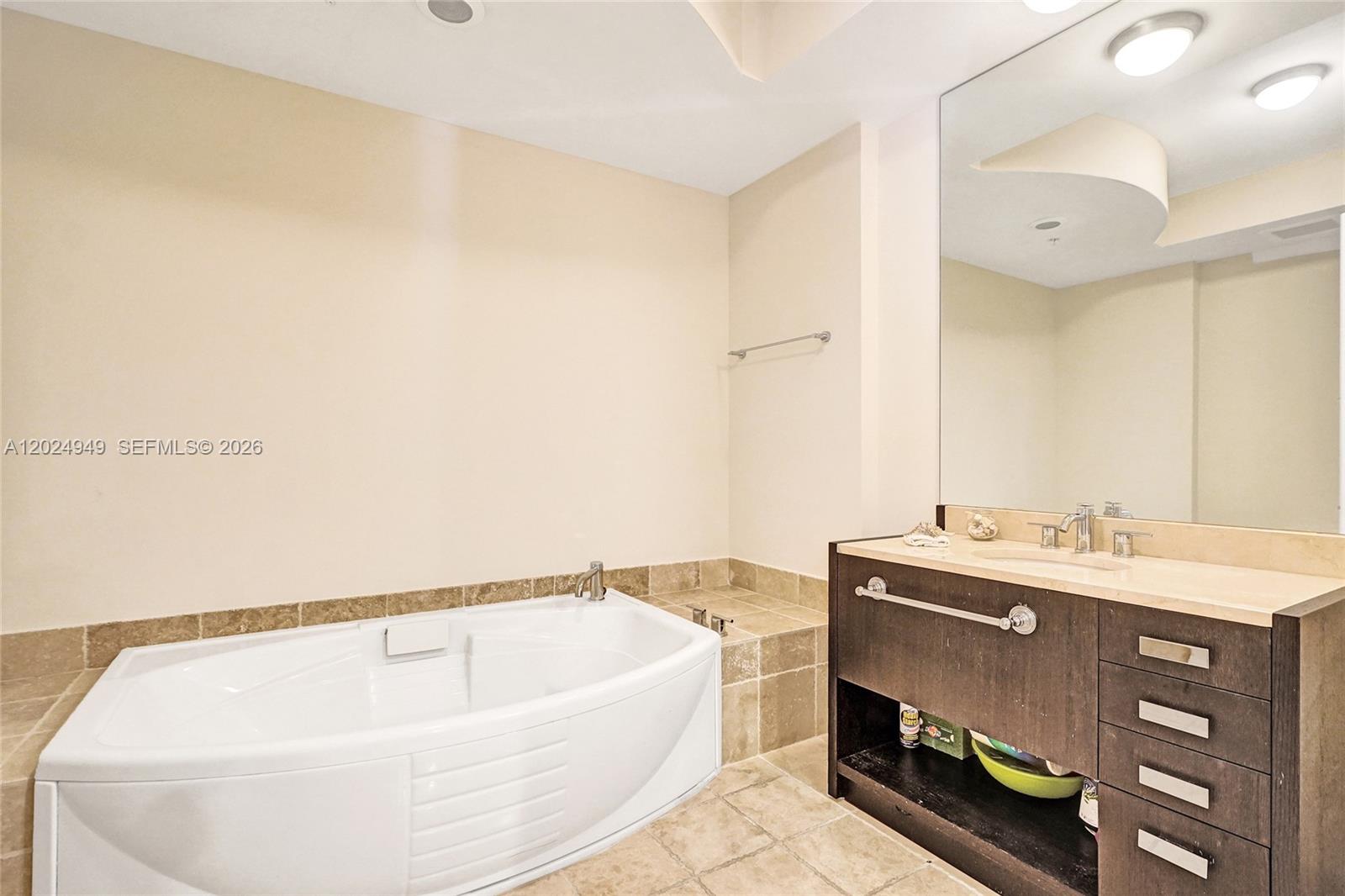 18201 Collins Ave #3707 Sunny Isles Beach, FL 33160