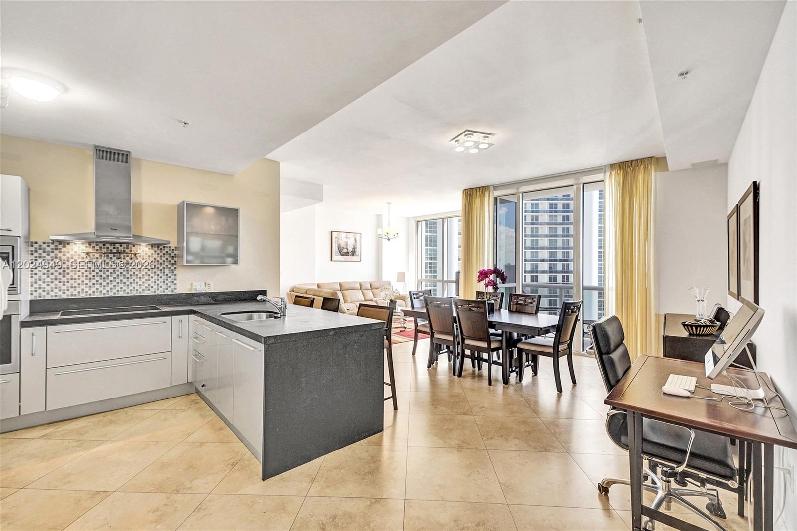 18201 Collins Ave #3707 Sunny Isles Beach, FL 33160