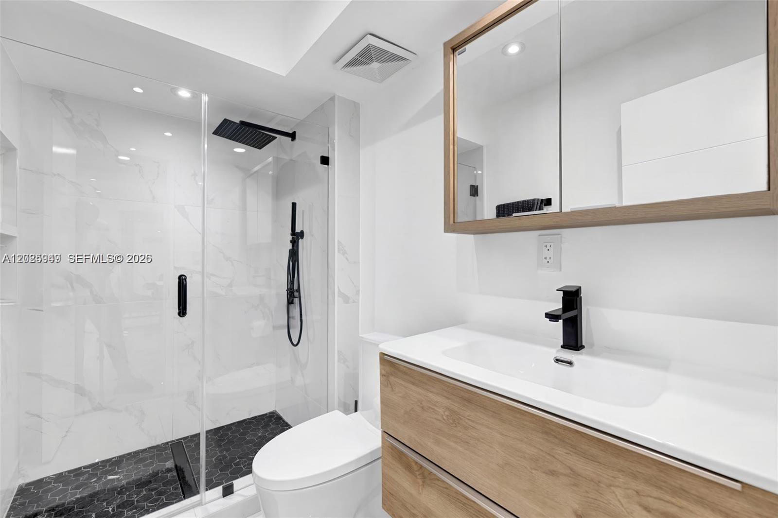 100 Bayview Dr #503 Sunny Isles Beach, FL 33160