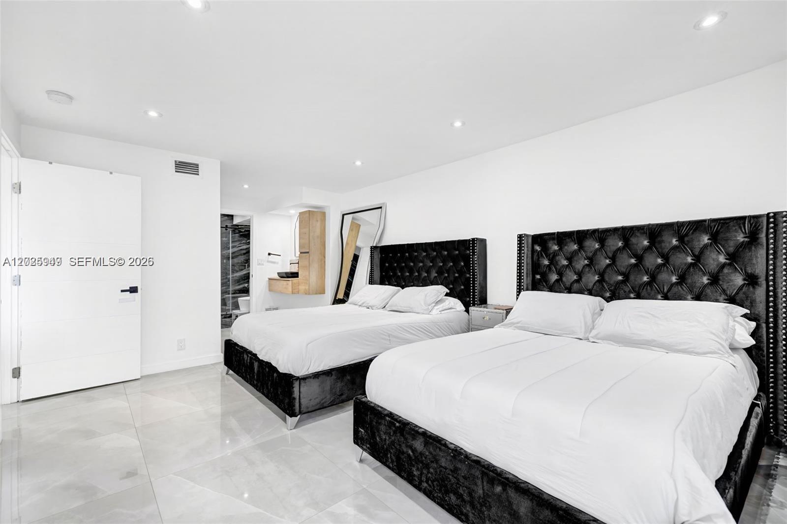 100 Bayview Dr #503 Sunny Isles Beach, FL 33160