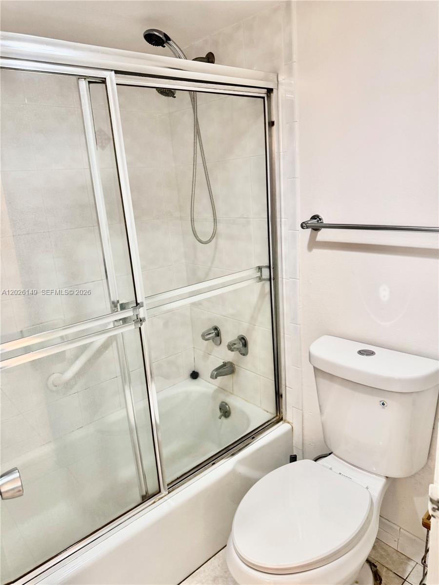 image Arlen House Condo10