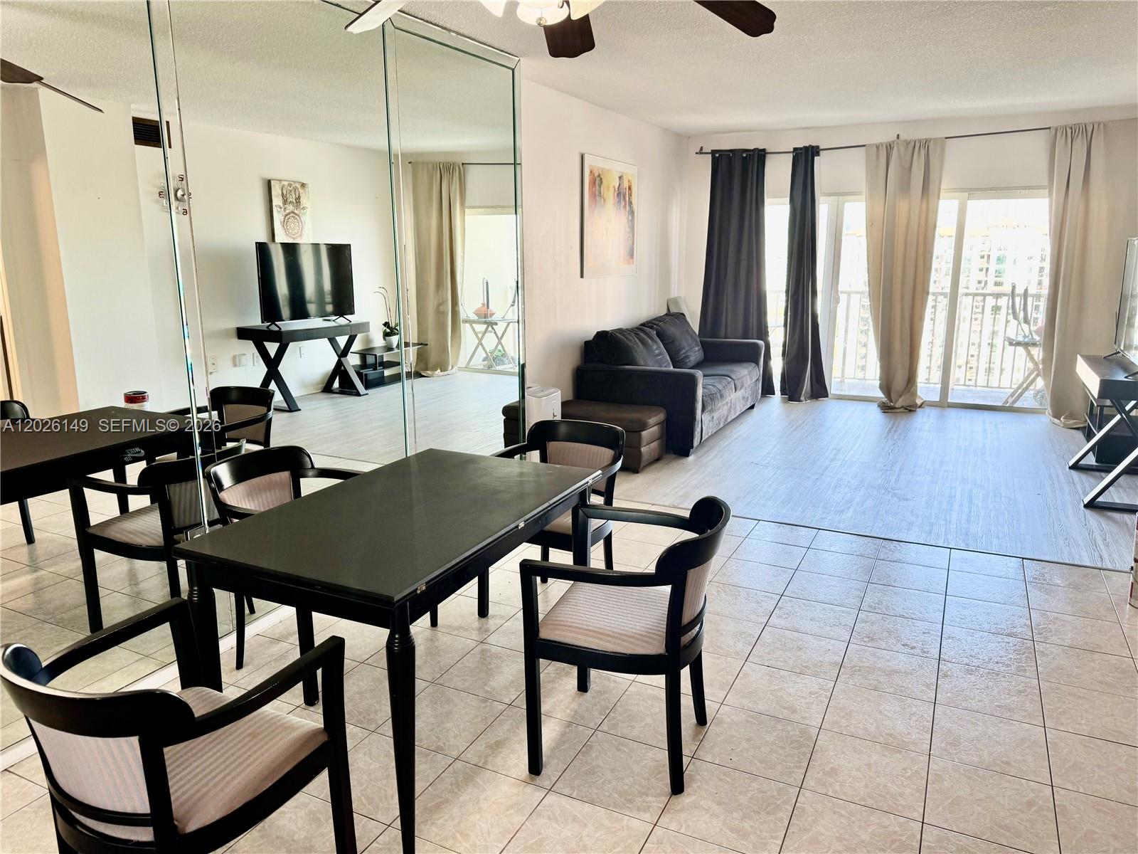image Arlen House Condo3
