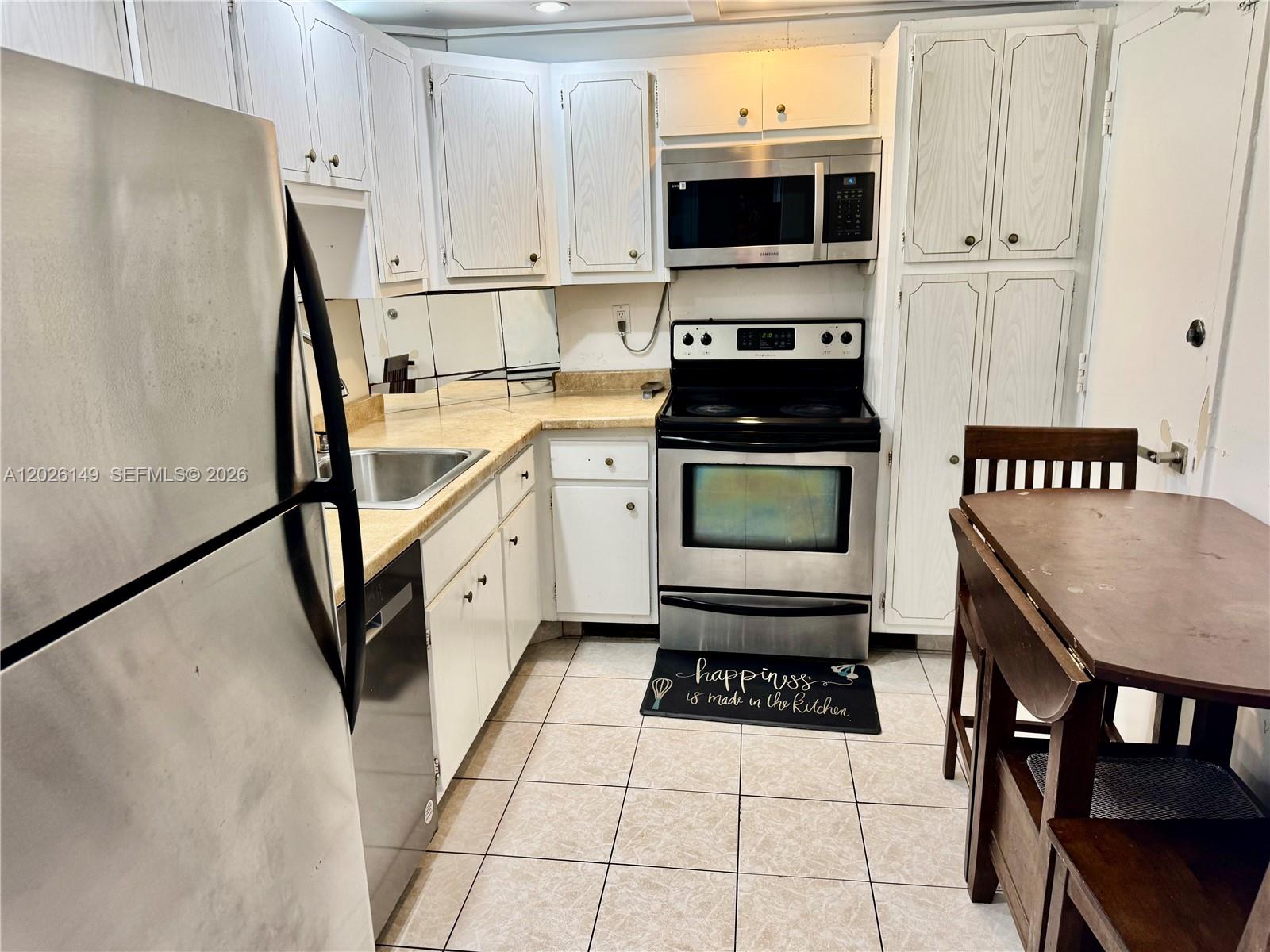 image Arlen House Condo7