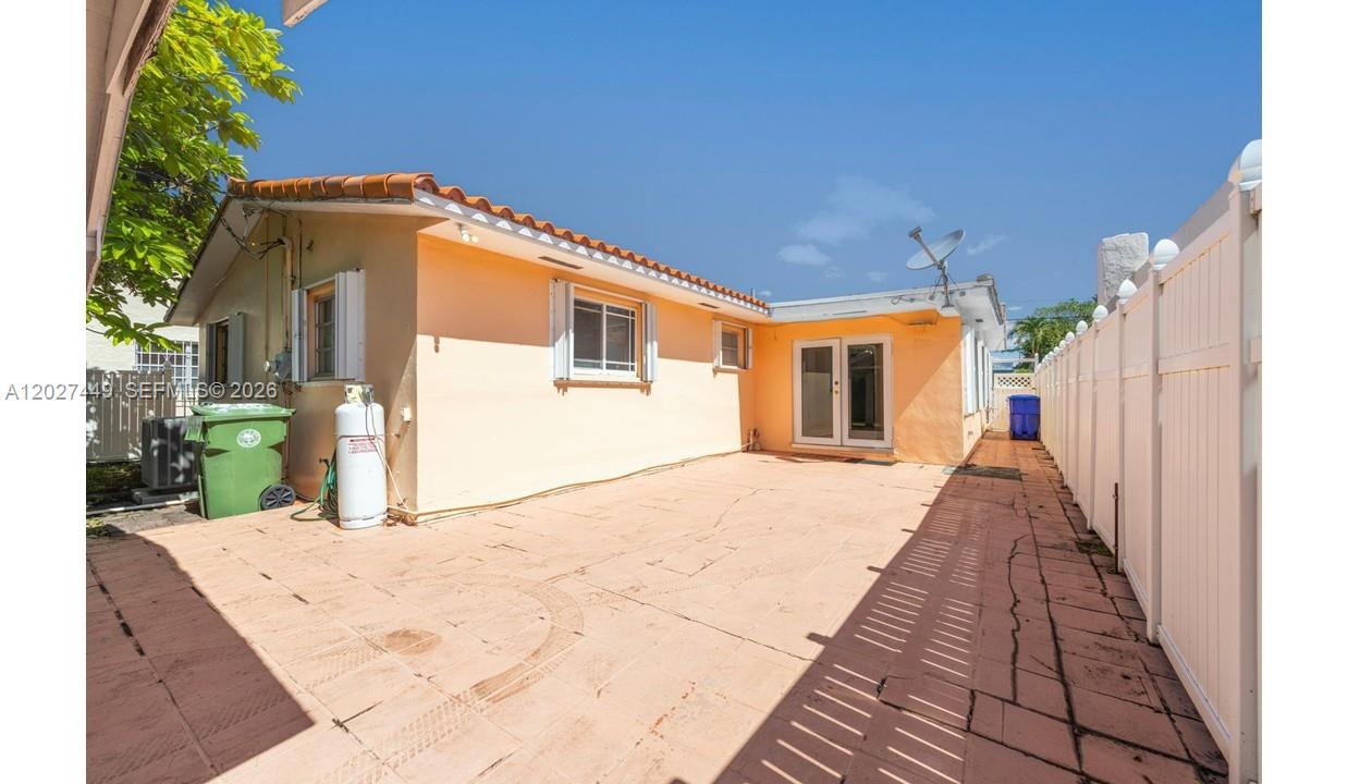 3062 SW 14th St Miami, FL 33145
