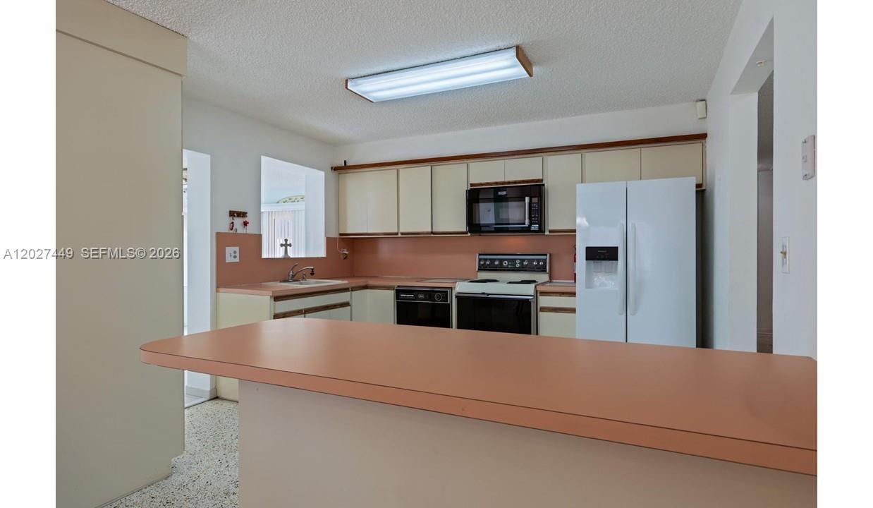 3062 SW 14th St Miami, FL 33145