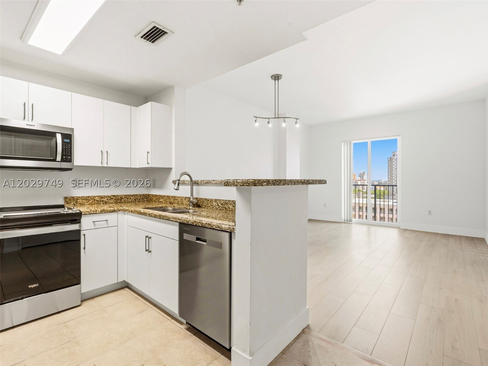 image Ten Aragon Condo9