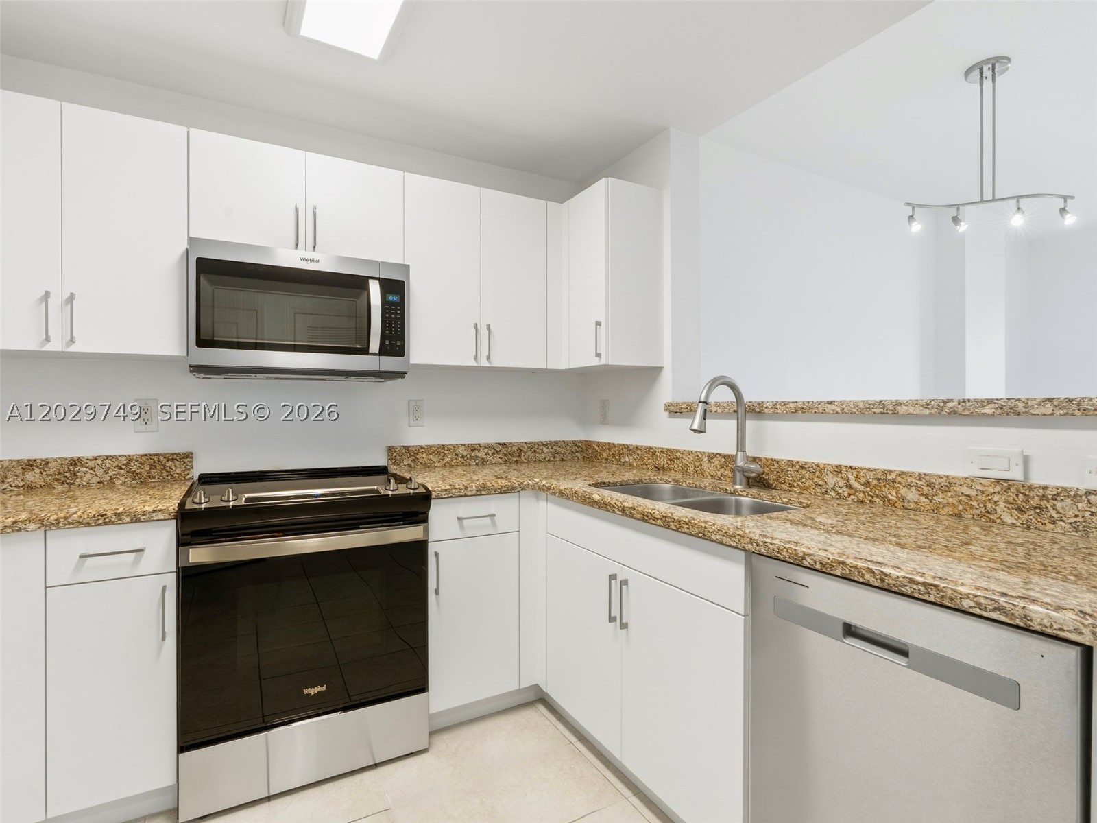 image Ten Aragon Condo11