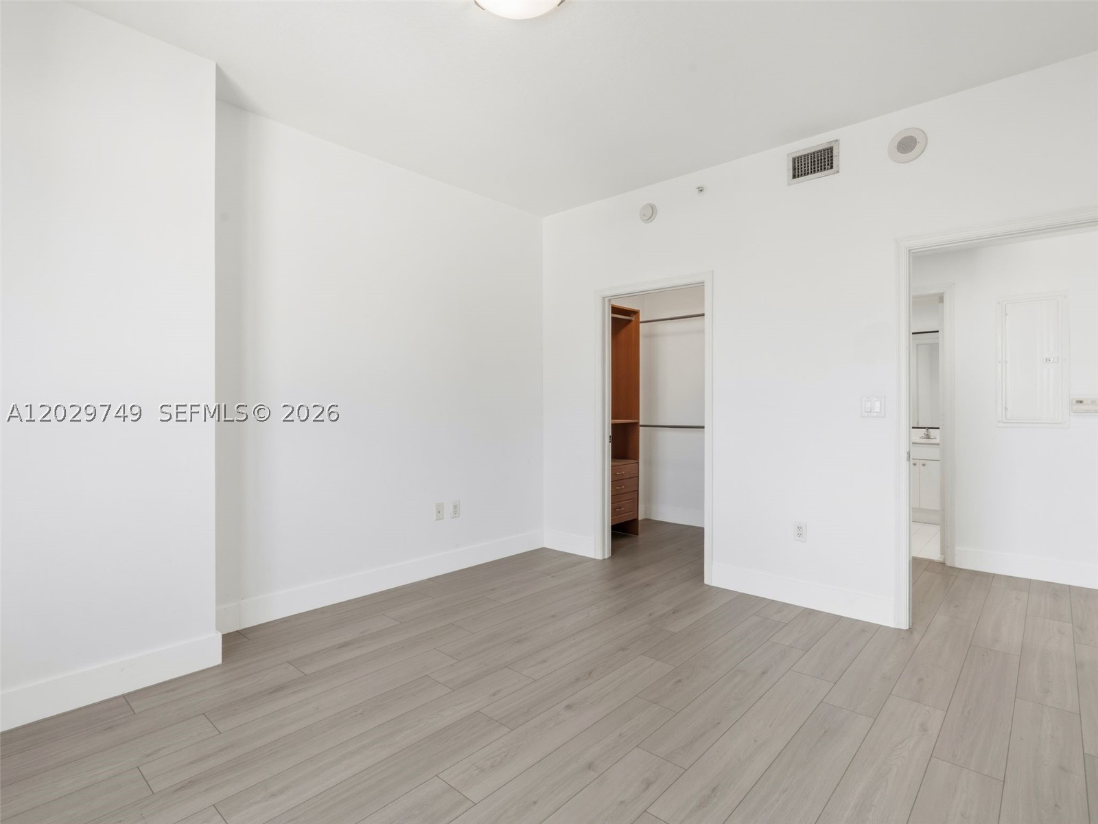 image Ten Aragon Condo13