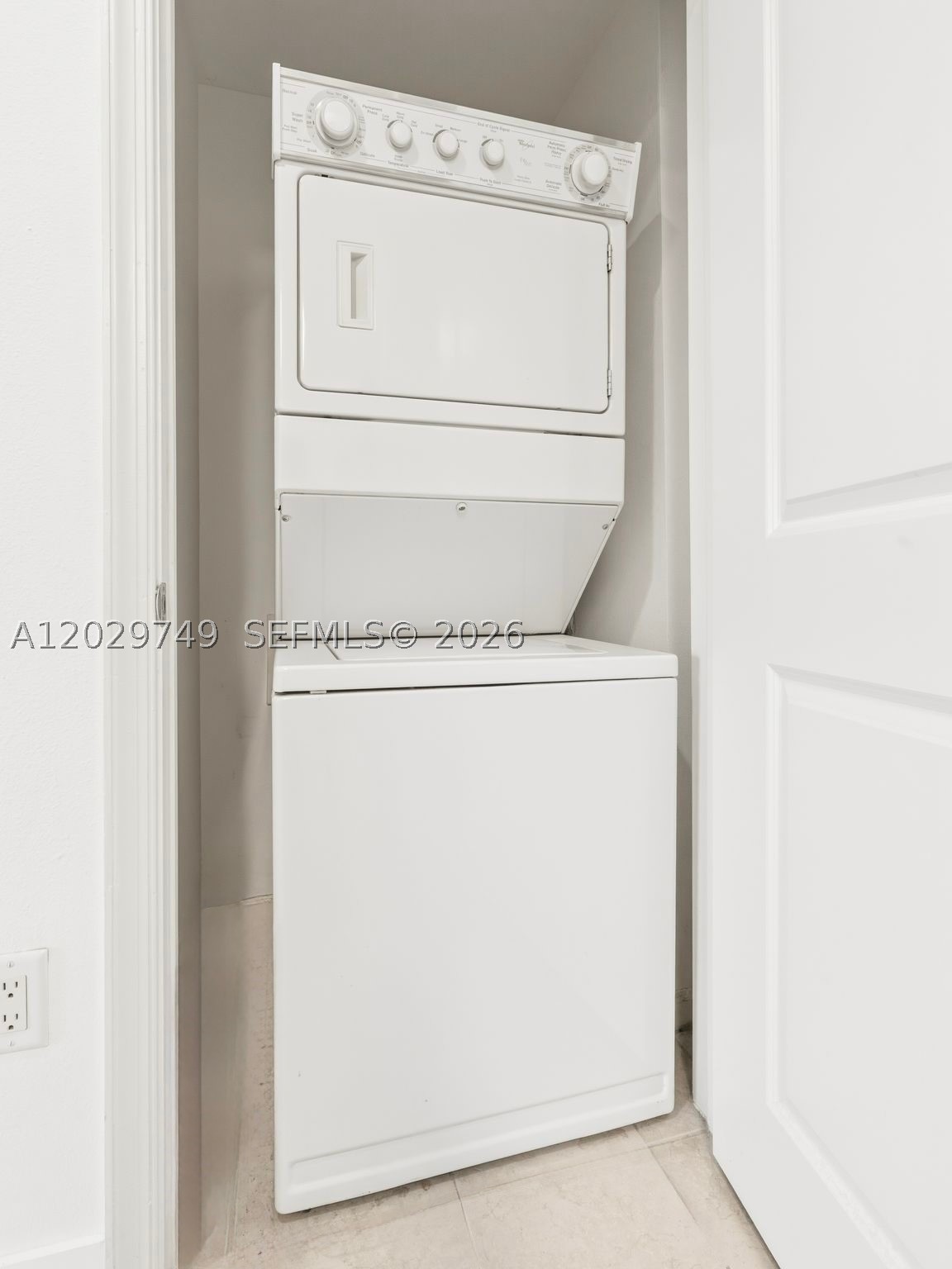 image Ten Aragon Condo17