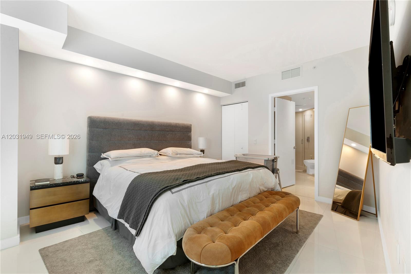 1100 S Miami Ave #3810 Miami, FL 33130