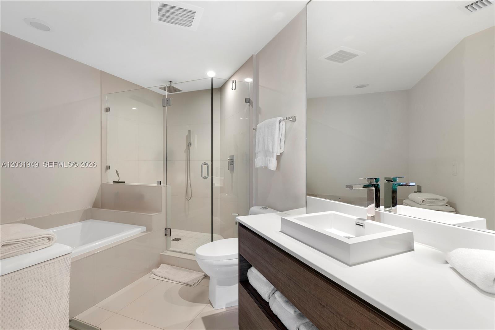 1100 S Miami Ave #3810 Miami, FL 33130