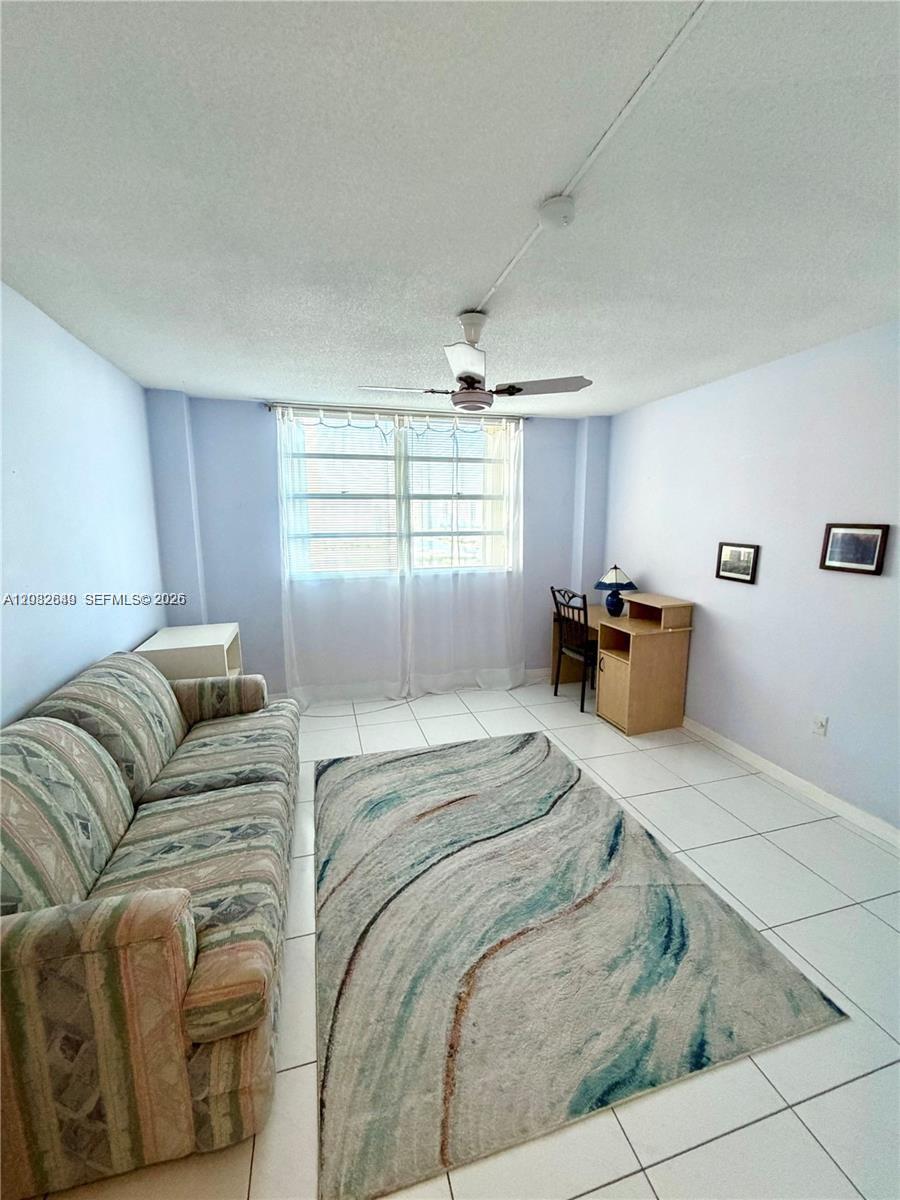 1833 S Ocean Dr #1202 Hallandale Beach, FL 33009