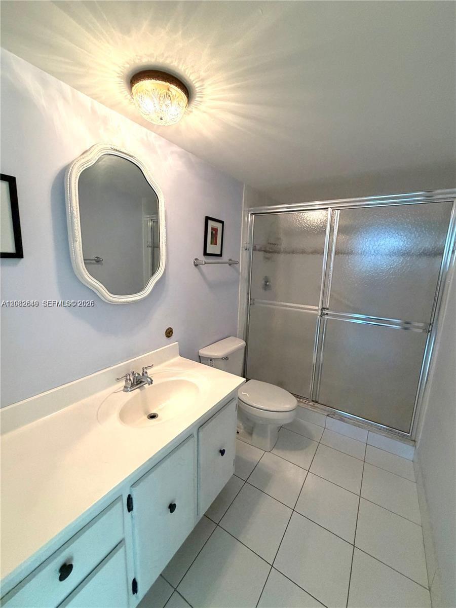 1833 S Ocean Dr #1202 Hallandale Beach, FL 33009