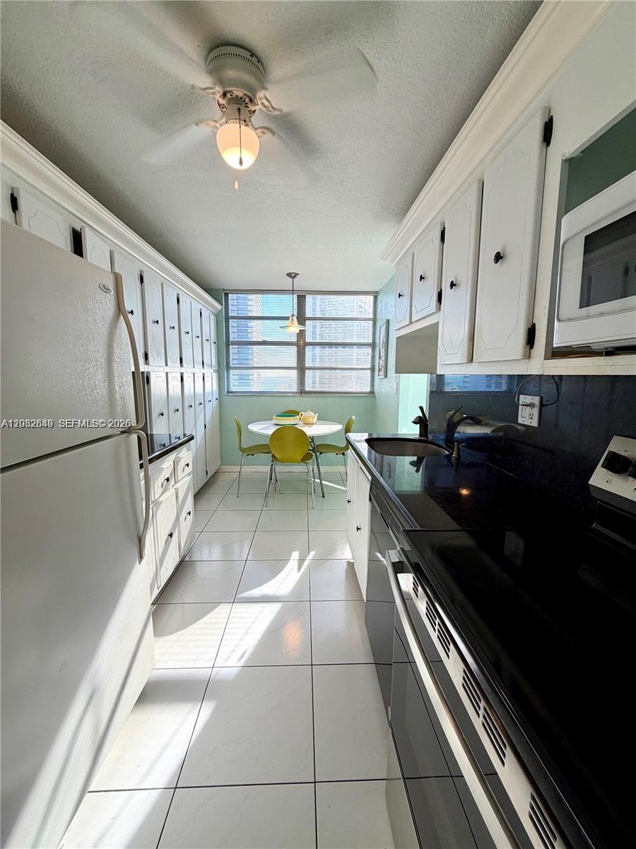 1833 S Ocean Dr #1202 Hallandale Beach, FL 33009
