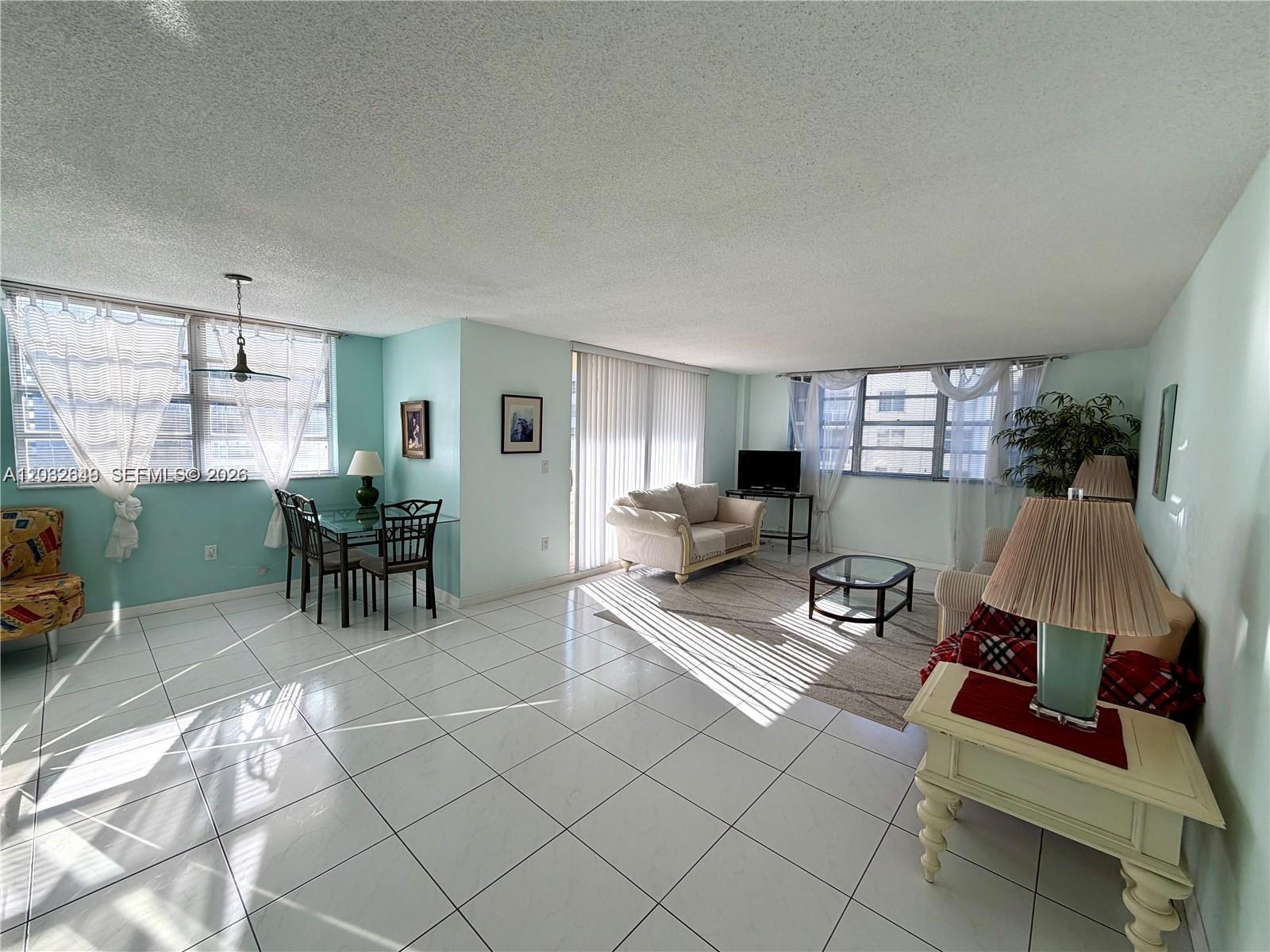 1833 S Ocean Dr #1202 Hallandale Beach, FL 33009