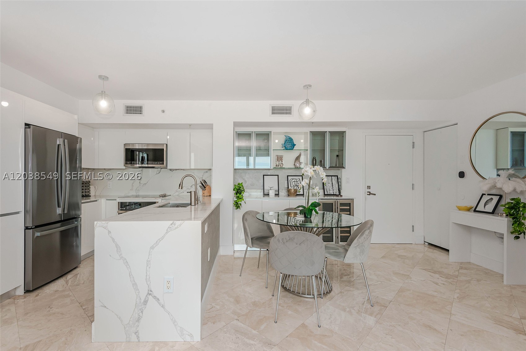90 Alton Rd #1109 Miami Beach, FL 33139