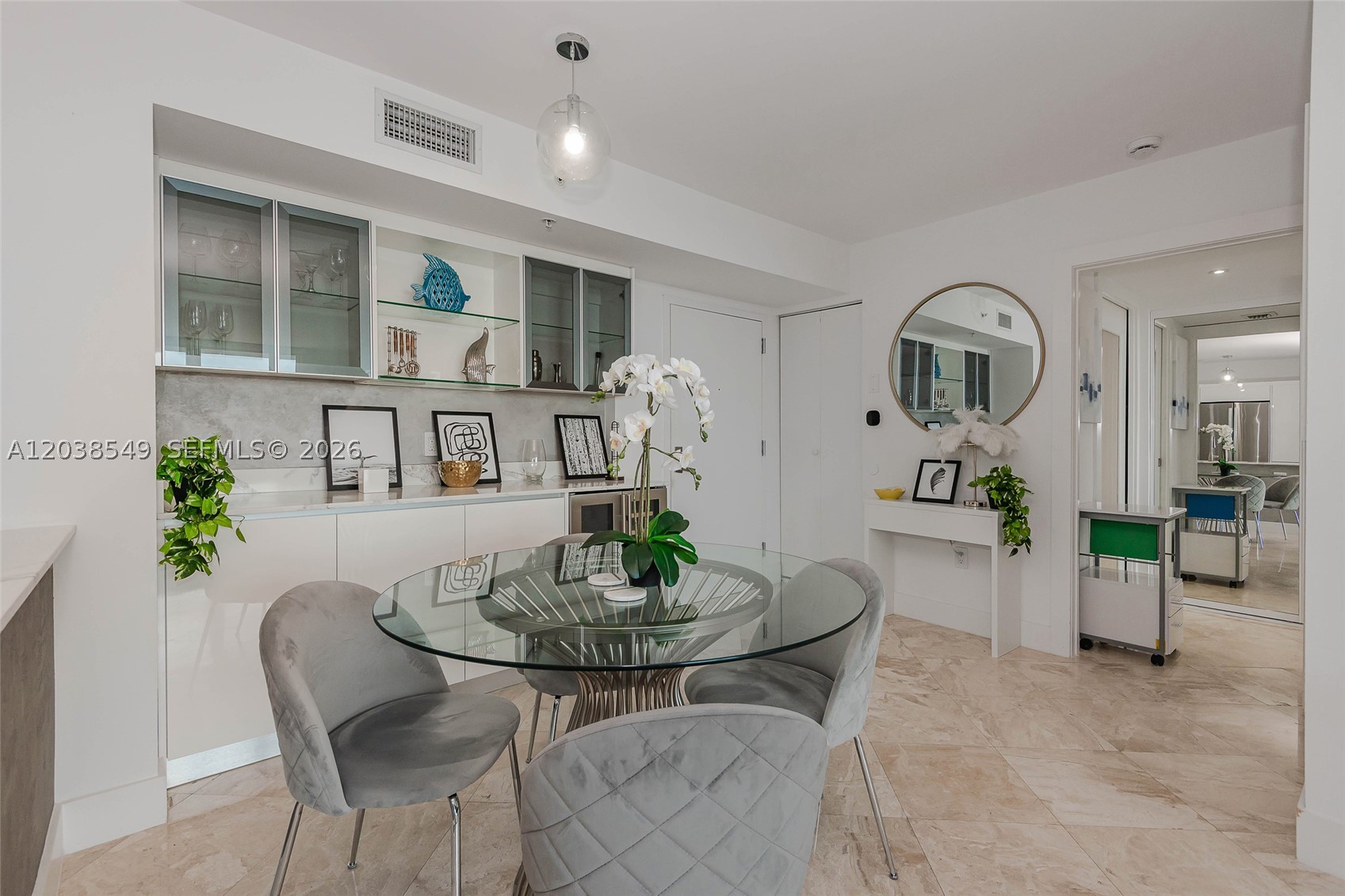 90 Alton Rd #1109 Miami Beach, FL 33139