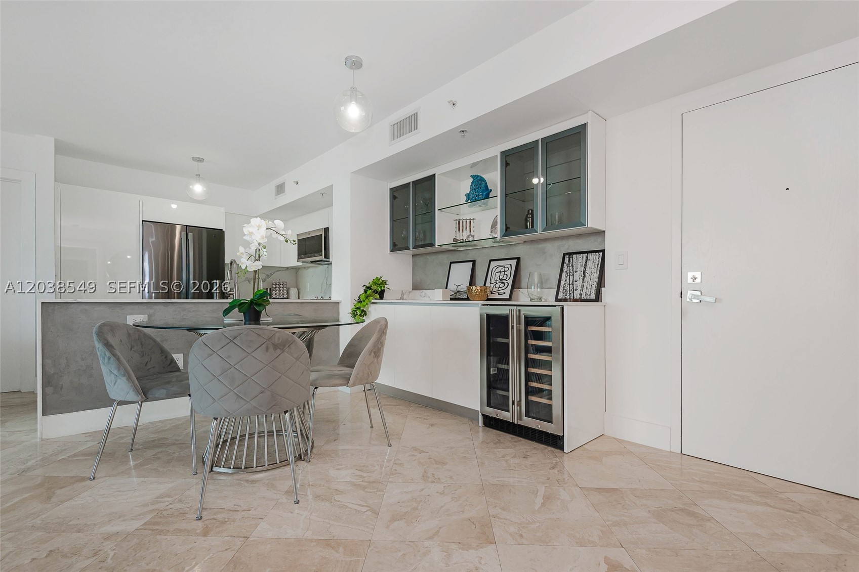 90 Alton Rd #1109 Miami Beach, FL 33139