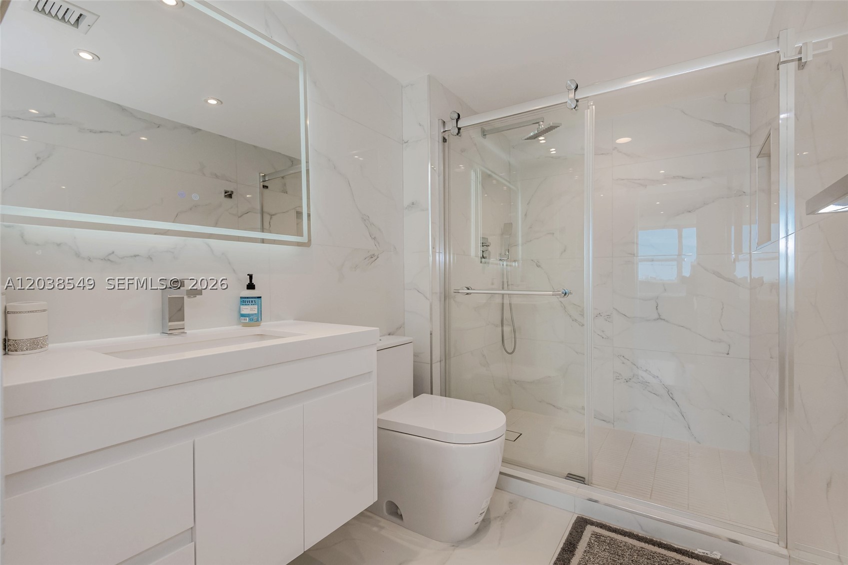 90 Alton Rd #1109 Miami Beach, FL 33139
