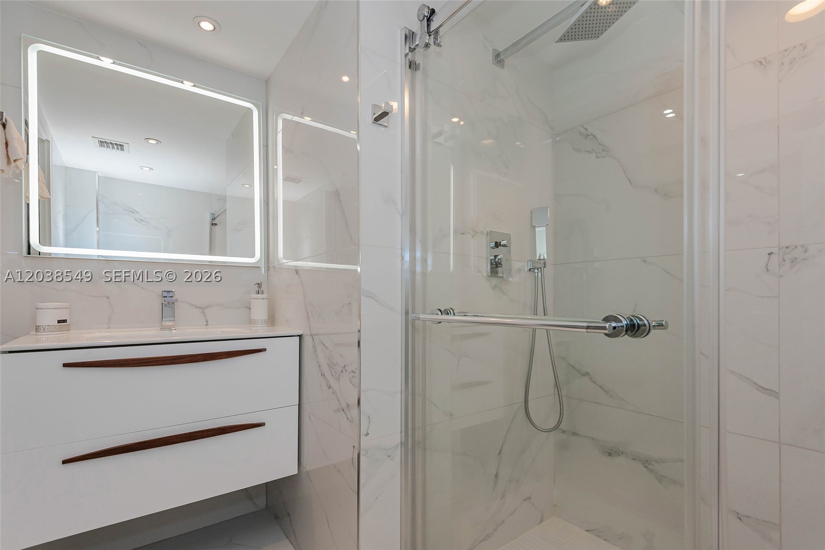 90 Alton Rd #1109 Miami Beach, FL 33139
