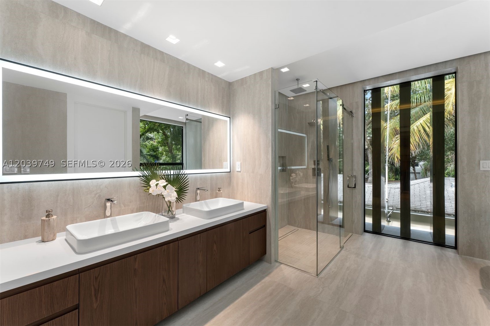 3579 Avocado Ave Miami, FL 33133