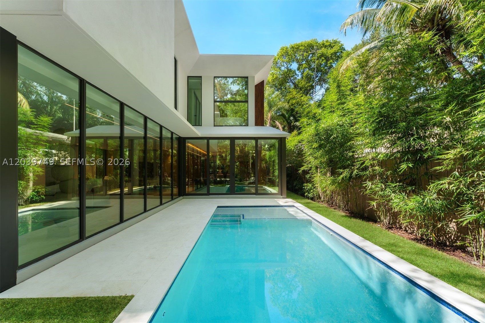 3579 Avocado Ave Miami, FL 33133
