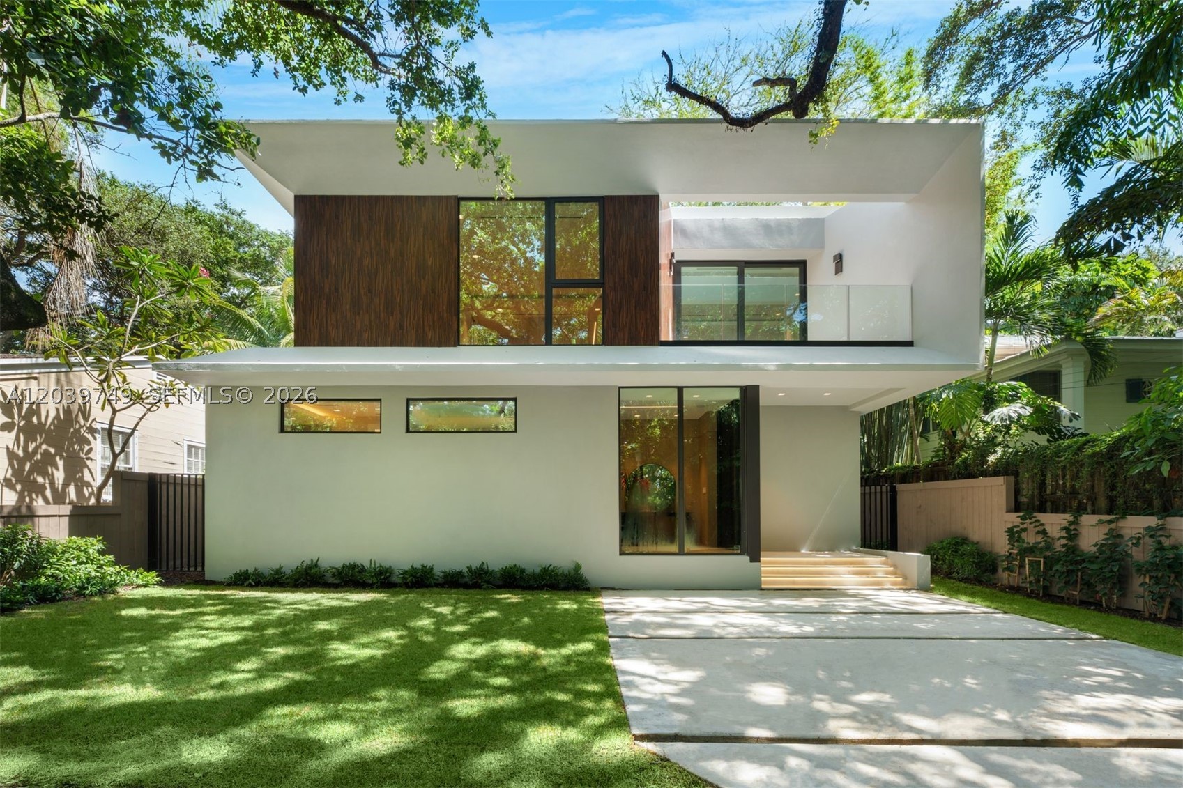 3579 Avocado Ave Miami, FL 33133