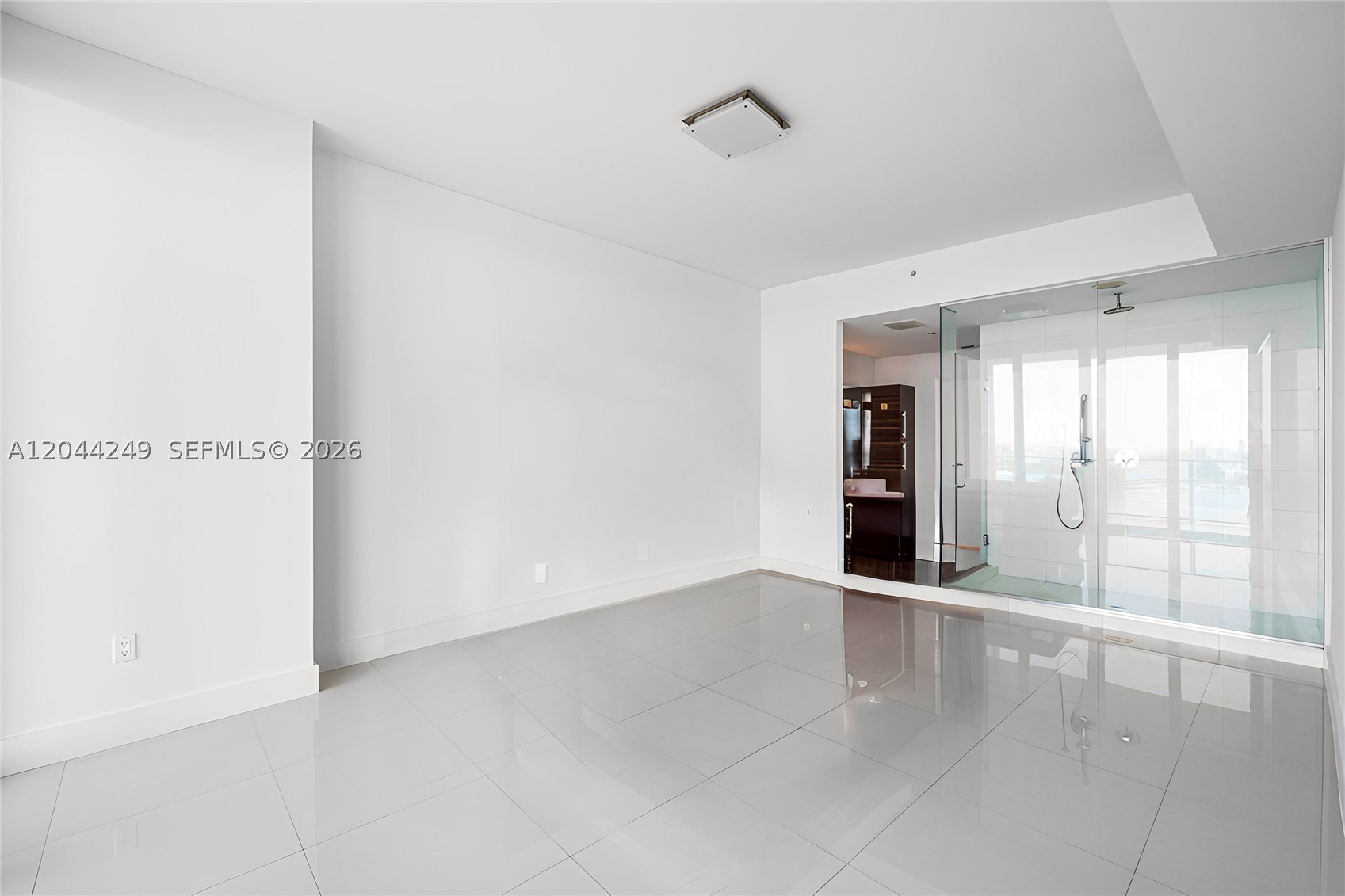 image Paramount Bay9