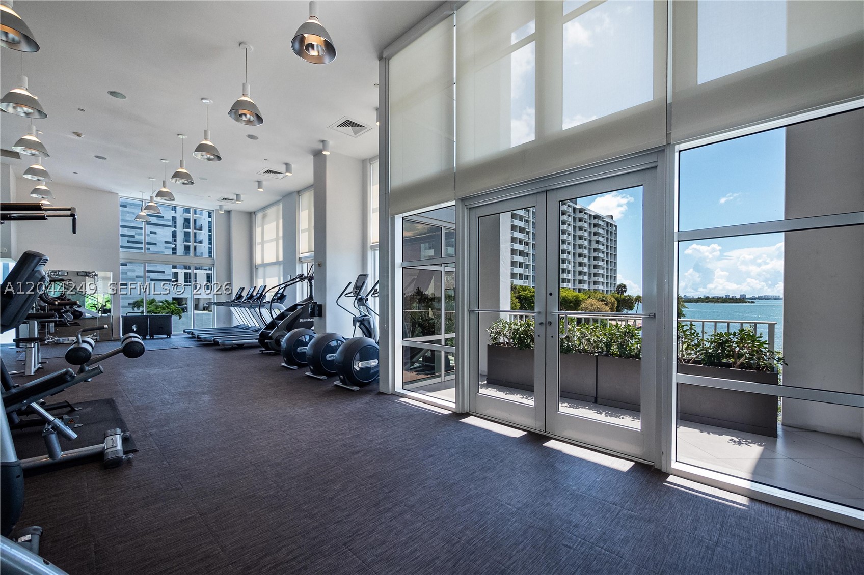 image Paramount Bay23