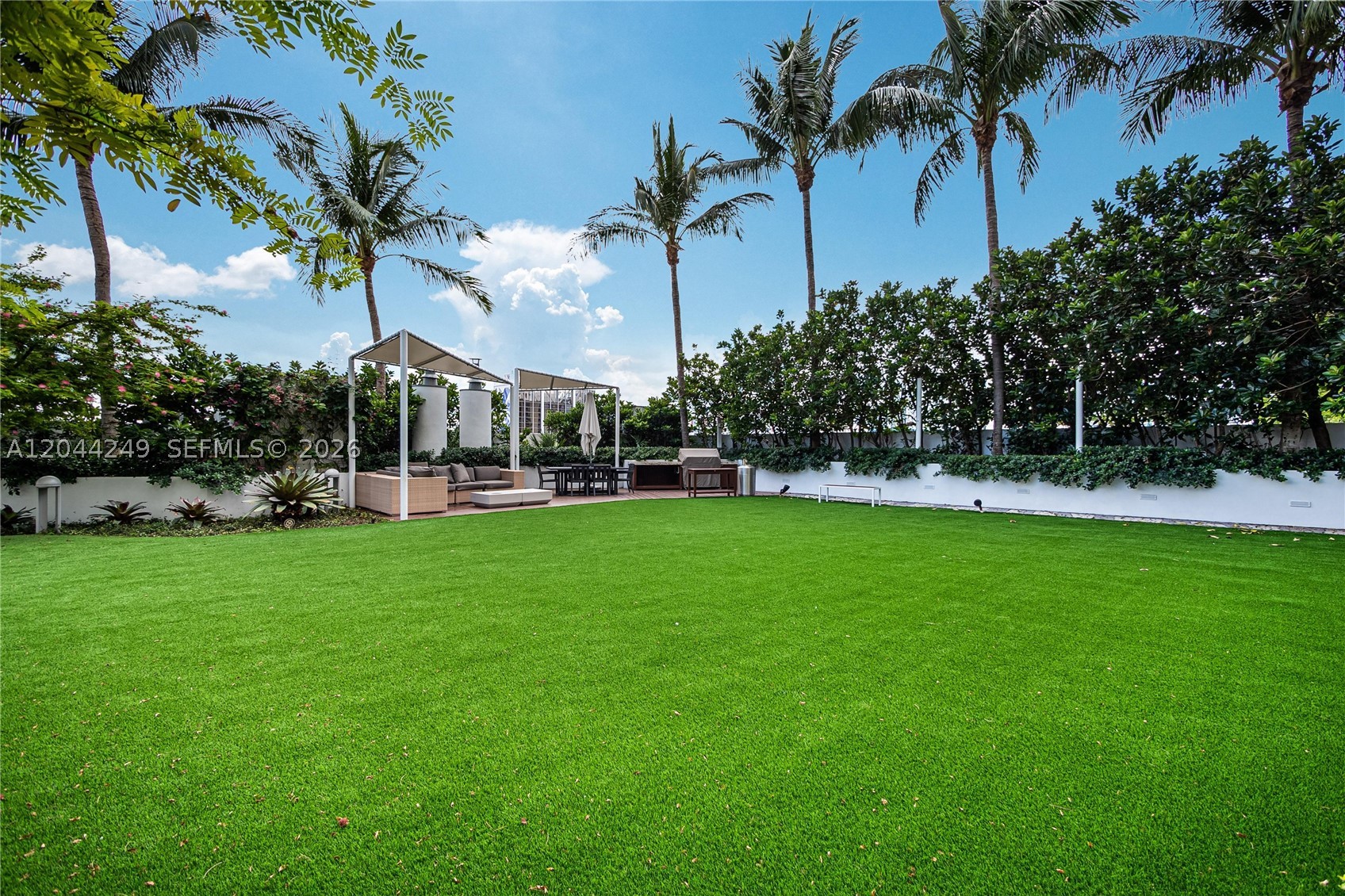 image Paramount Bay34