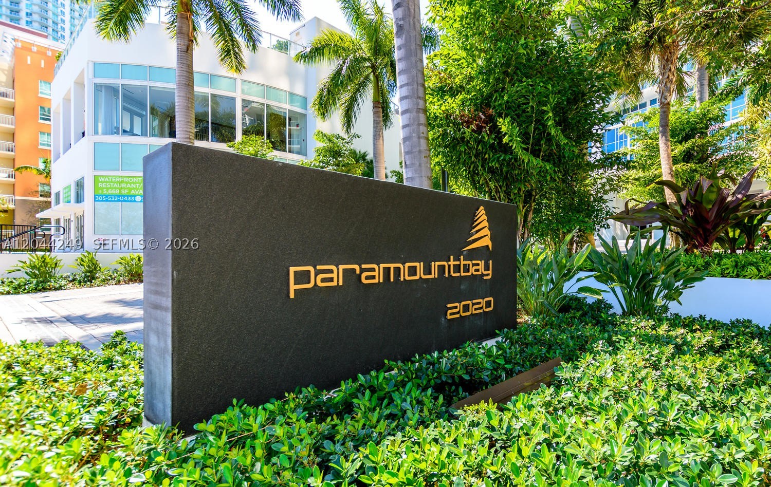 image Paramount Bay3