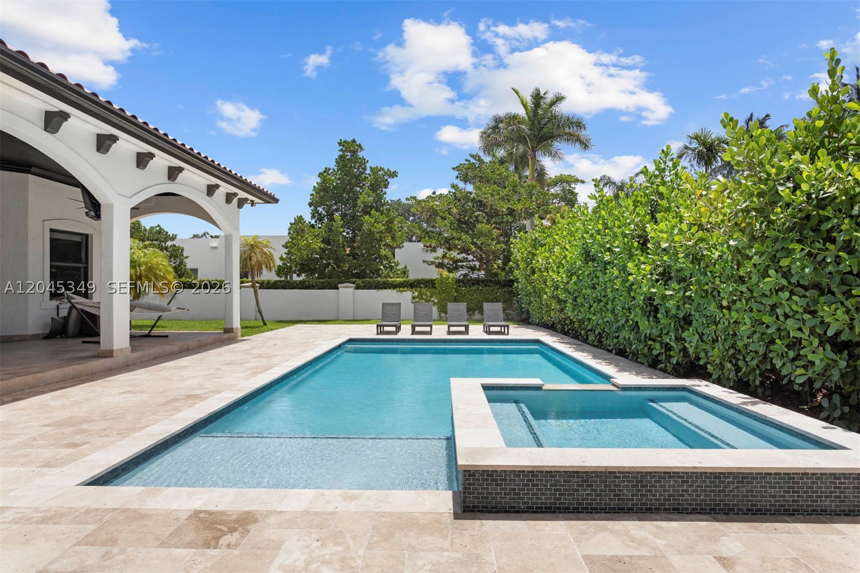 6874 SW 57th Ter Miami, FL 33143