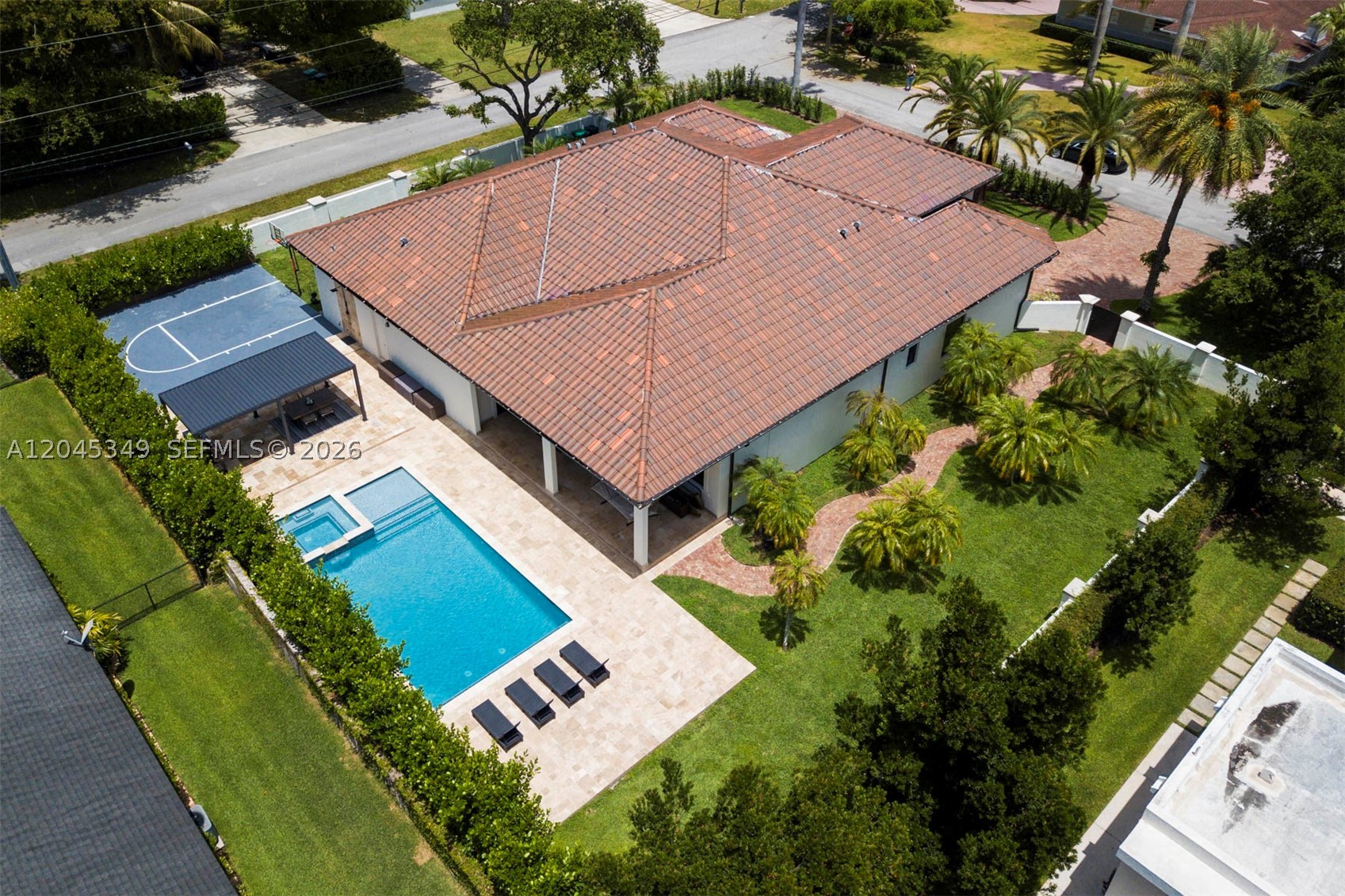 6874 SW 57th Ter Miami, FL 33143