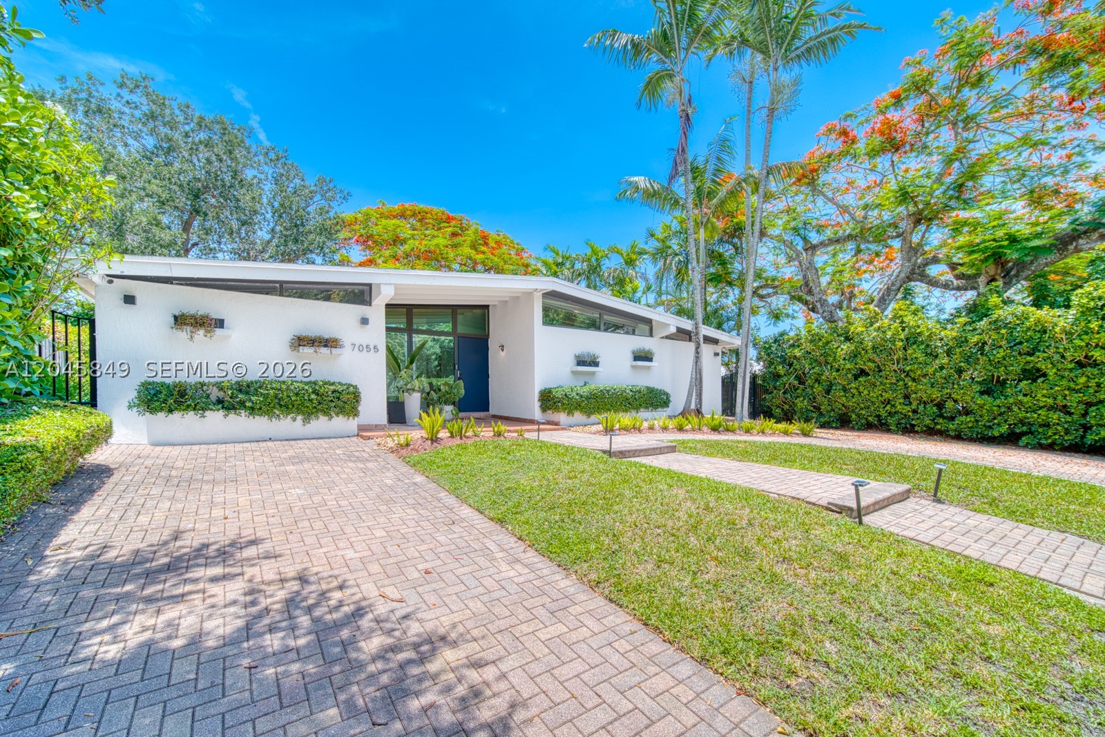 7055 SW 84th Ave
