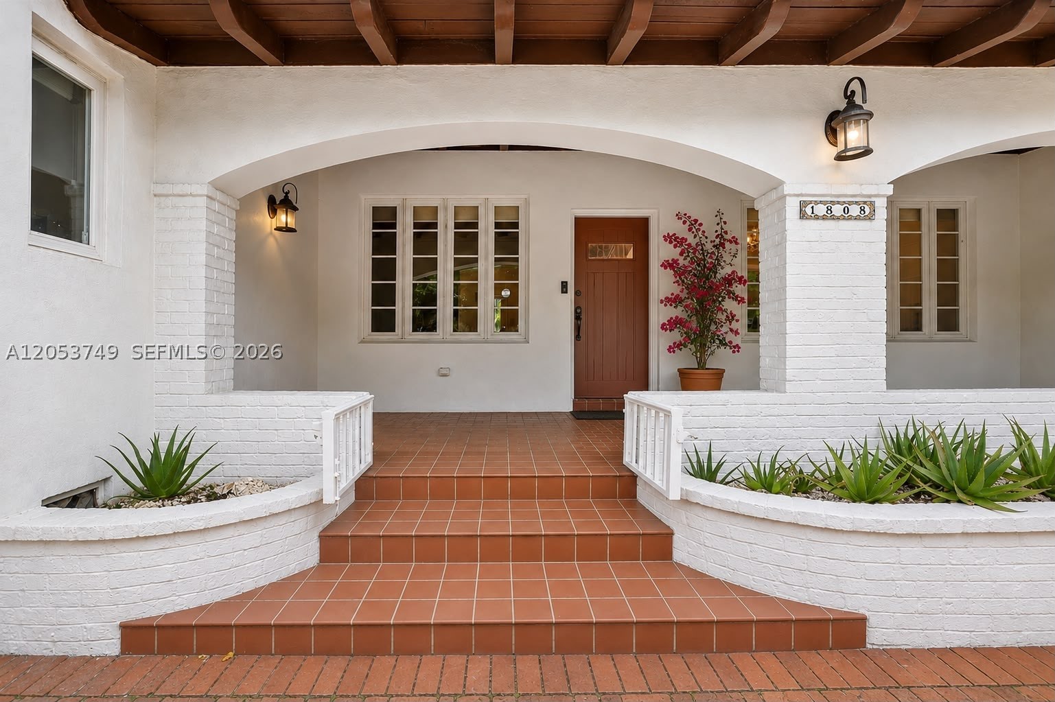 1808 Granada Blvd