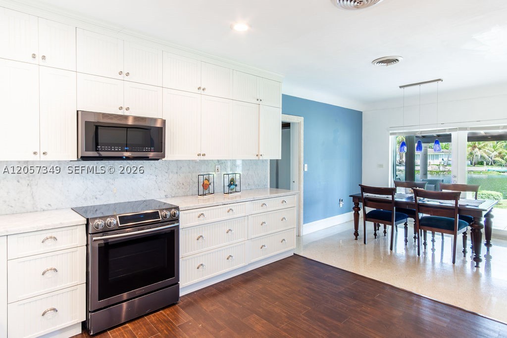 5711 SW 64th Ave South Miami, FL 33143