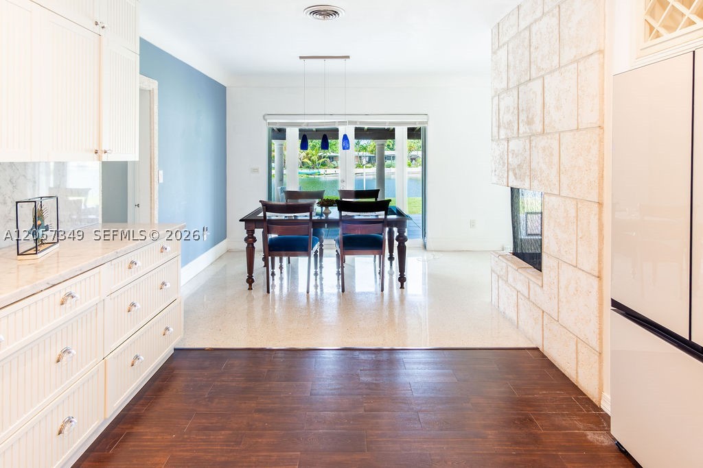 5711 SW 64th Ave South Miami, FL 33143