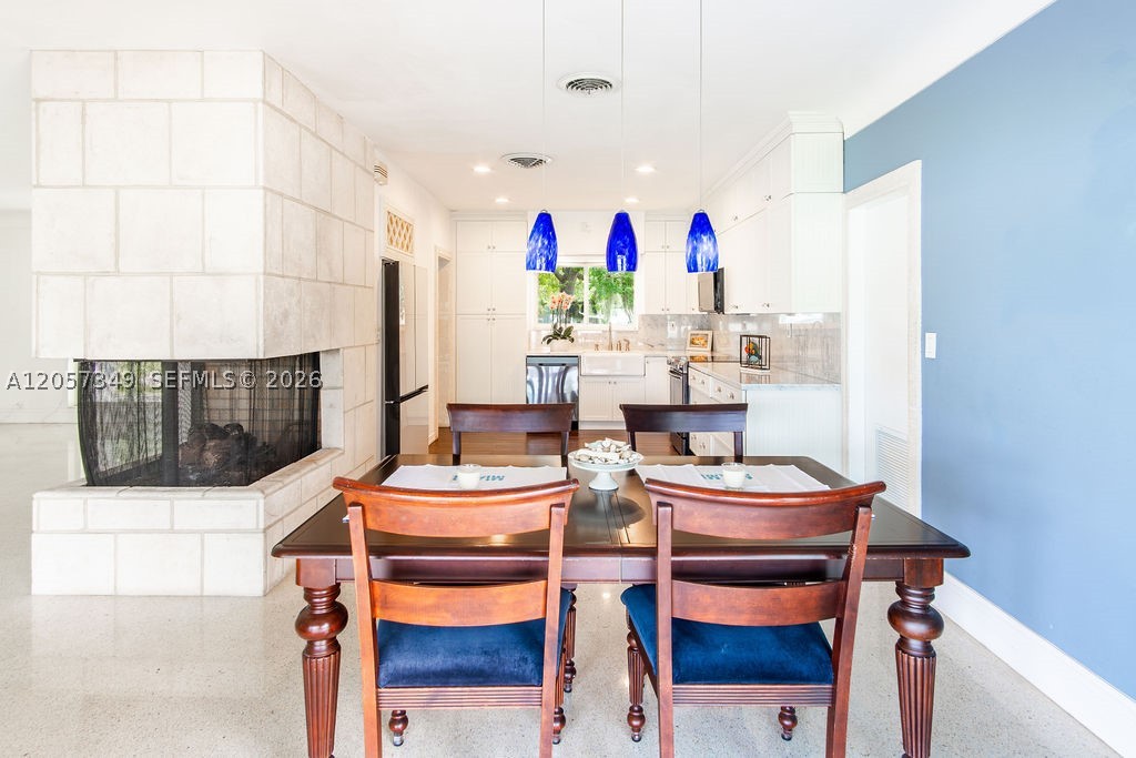 5711 SW 64th Ave South Miami, FL 33143